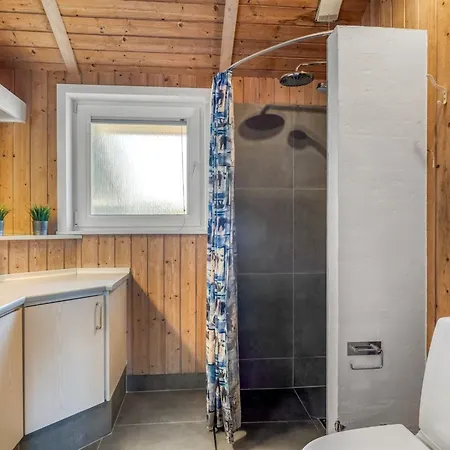 Nis - 75m From The Sea By Interhome Semesterbostad