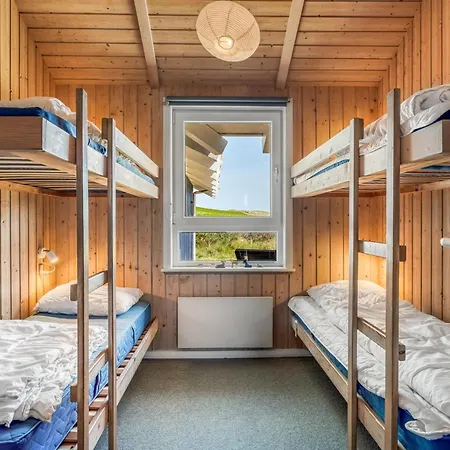 Nis - 75m From The Sea By Interhome *